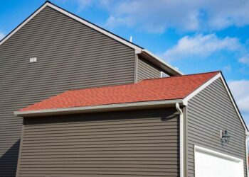 Stucco Vs. Vinyl Siding: Key Differences Compared - Monastery Roofing ...